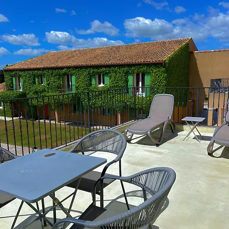 Terriciae Aux Portes De Les Alpilles Hotel 3*