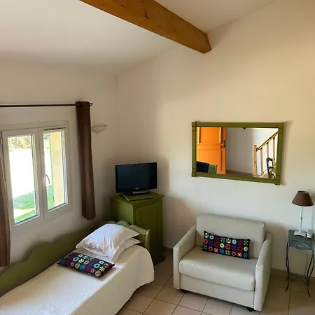 Terriciae Aux Portes De Les Alpilles 3*