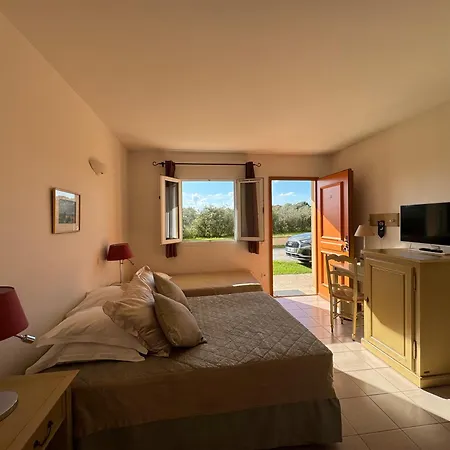 Hotel Terriciae Aux Portes De Les Alpilles