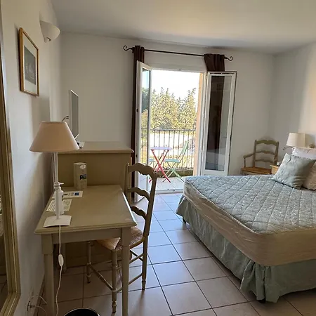 Hotel Terriciae Aux Portes De Les Alpilles 3*